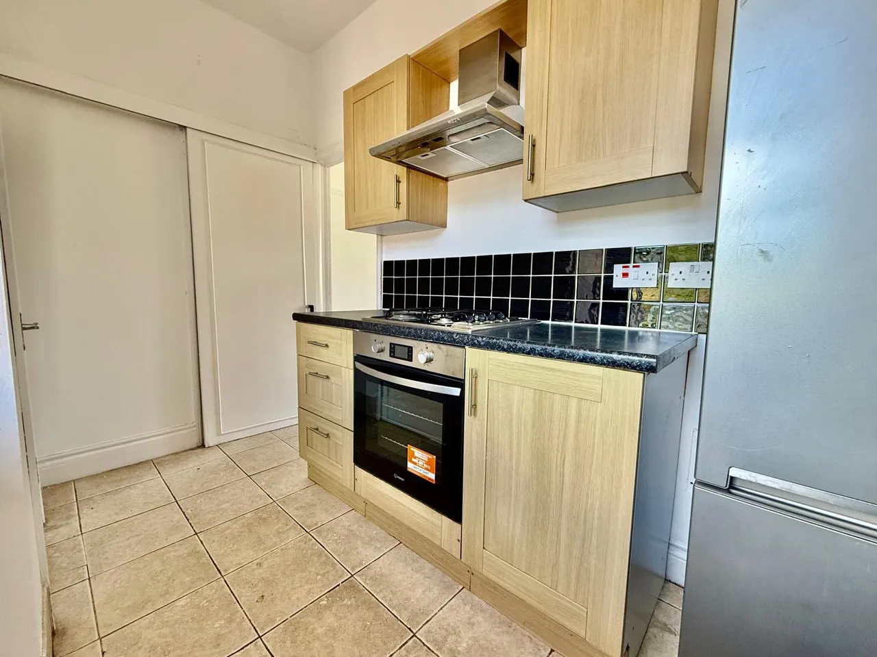 New Road, Side, LS18, photo 6
