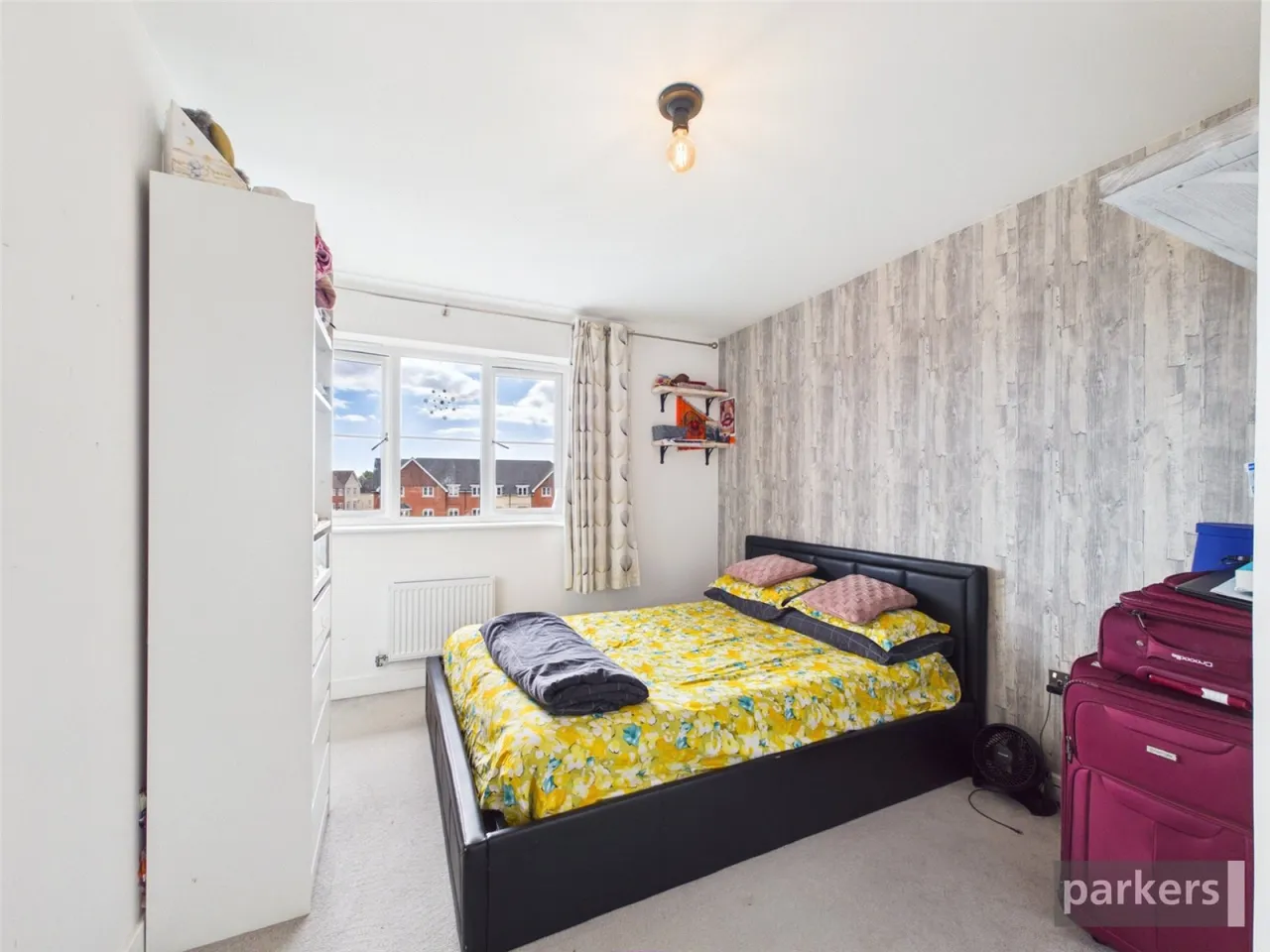 Hawthorn Crescent, Woodley, RG5, photo 11
