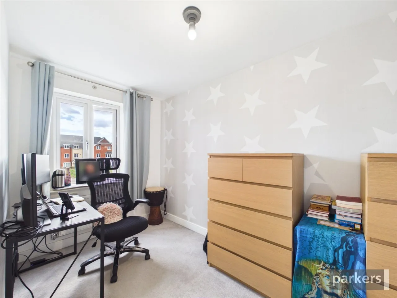 Hawthorn Crescent, Woodley, RG5, photo 12
