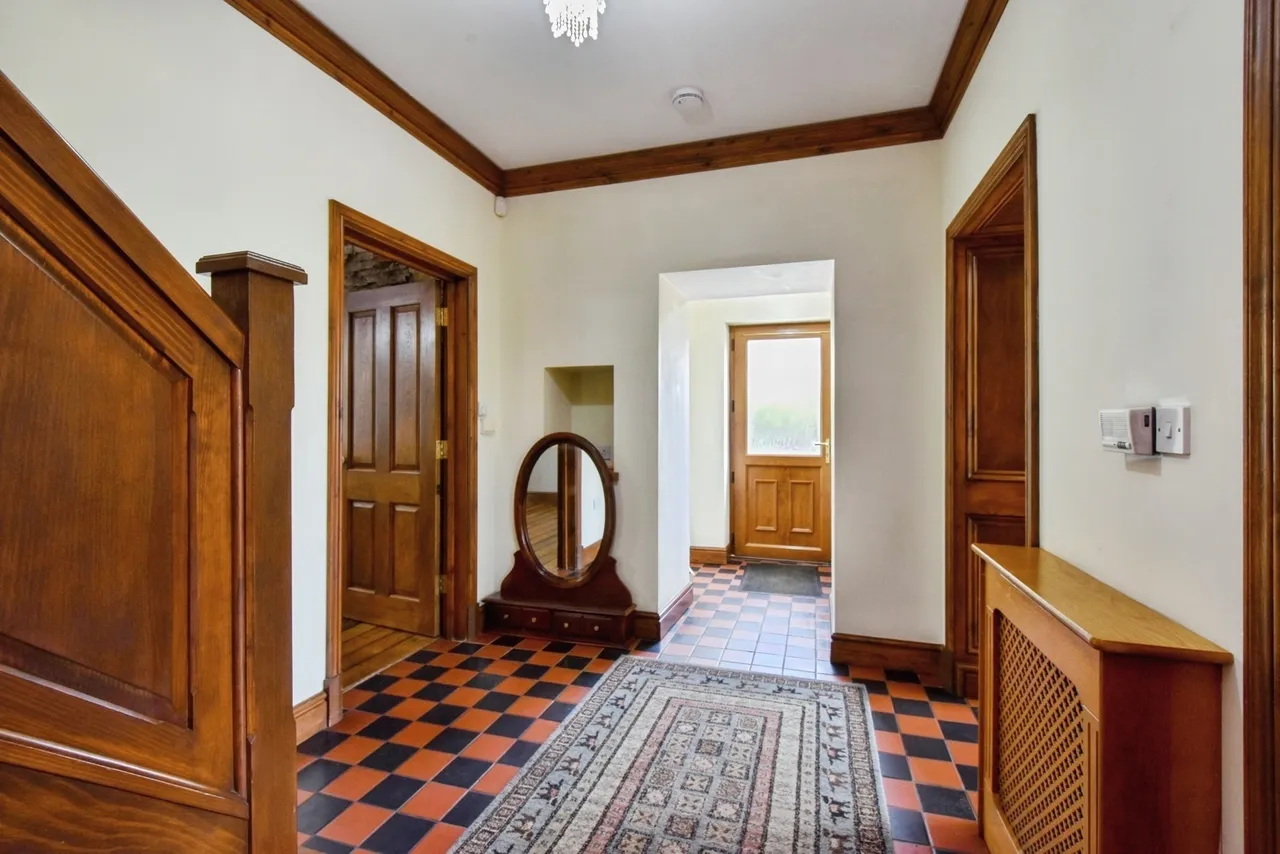 Pentwyn Road, Betws, SA18, photo 5