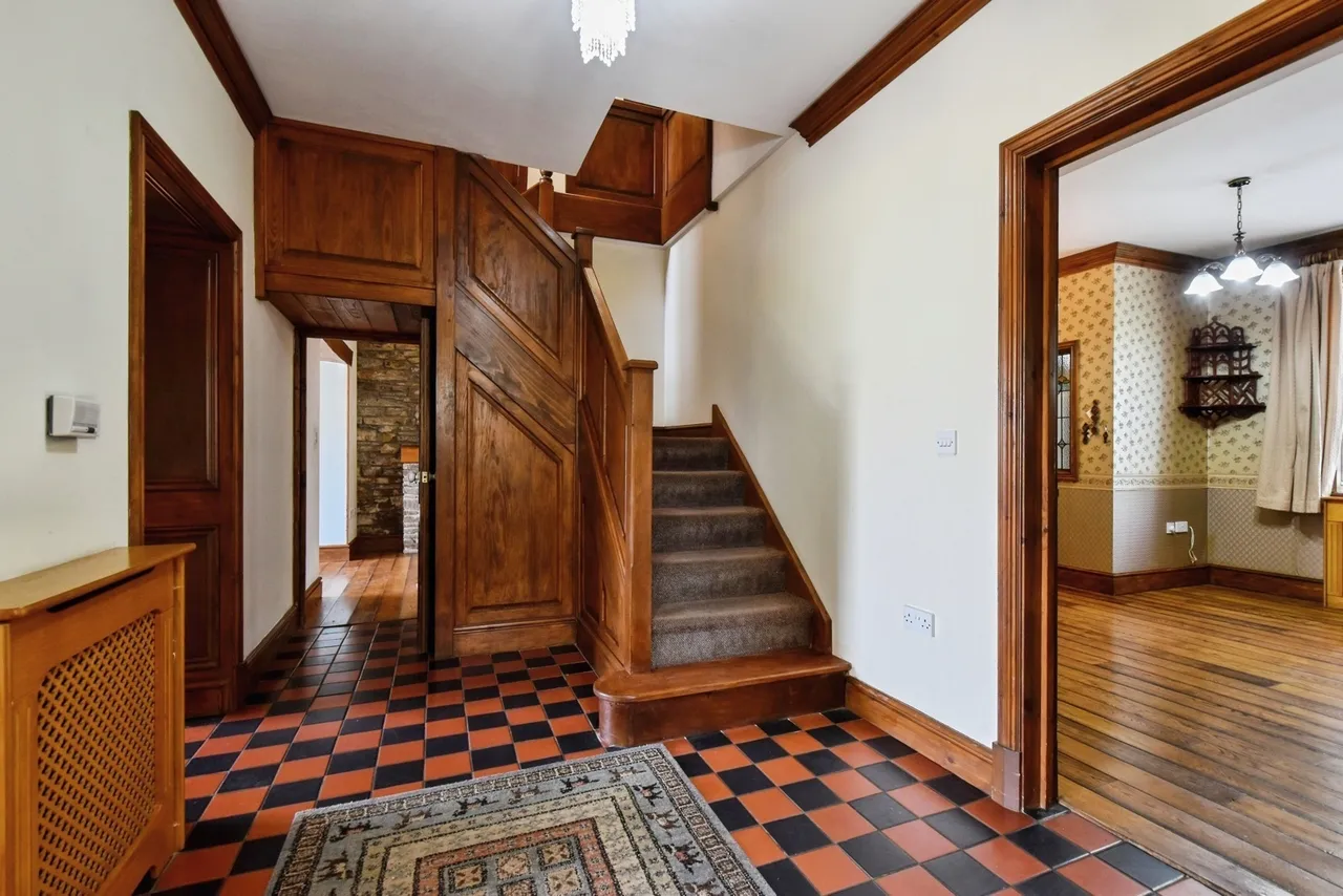 Pentwyn Road, Betws, SA18, photo 4