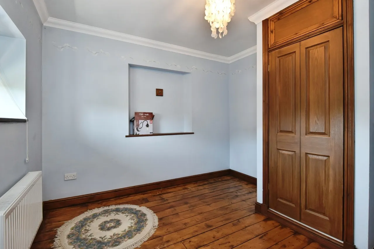 Pentwyn Road, Betws, SA18, photo 23