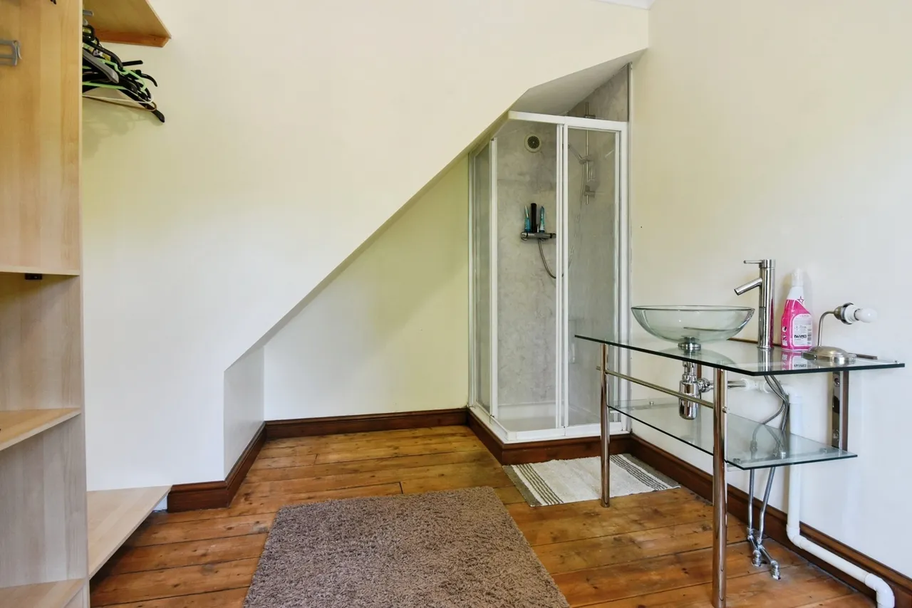 Pentwyn Road, Betws, SA18, photo 30