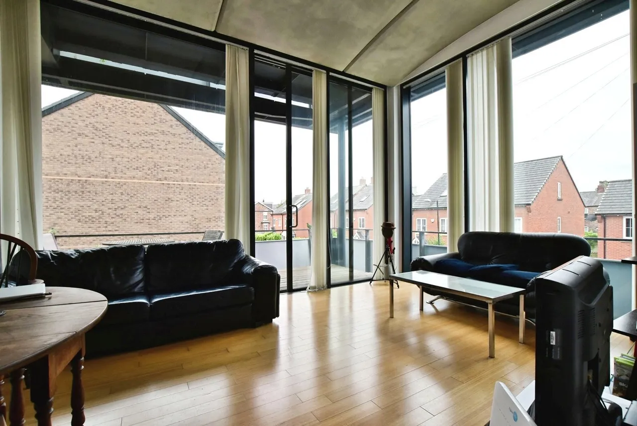 Woodfield Road, Greater Manchester, WA14, photo 6