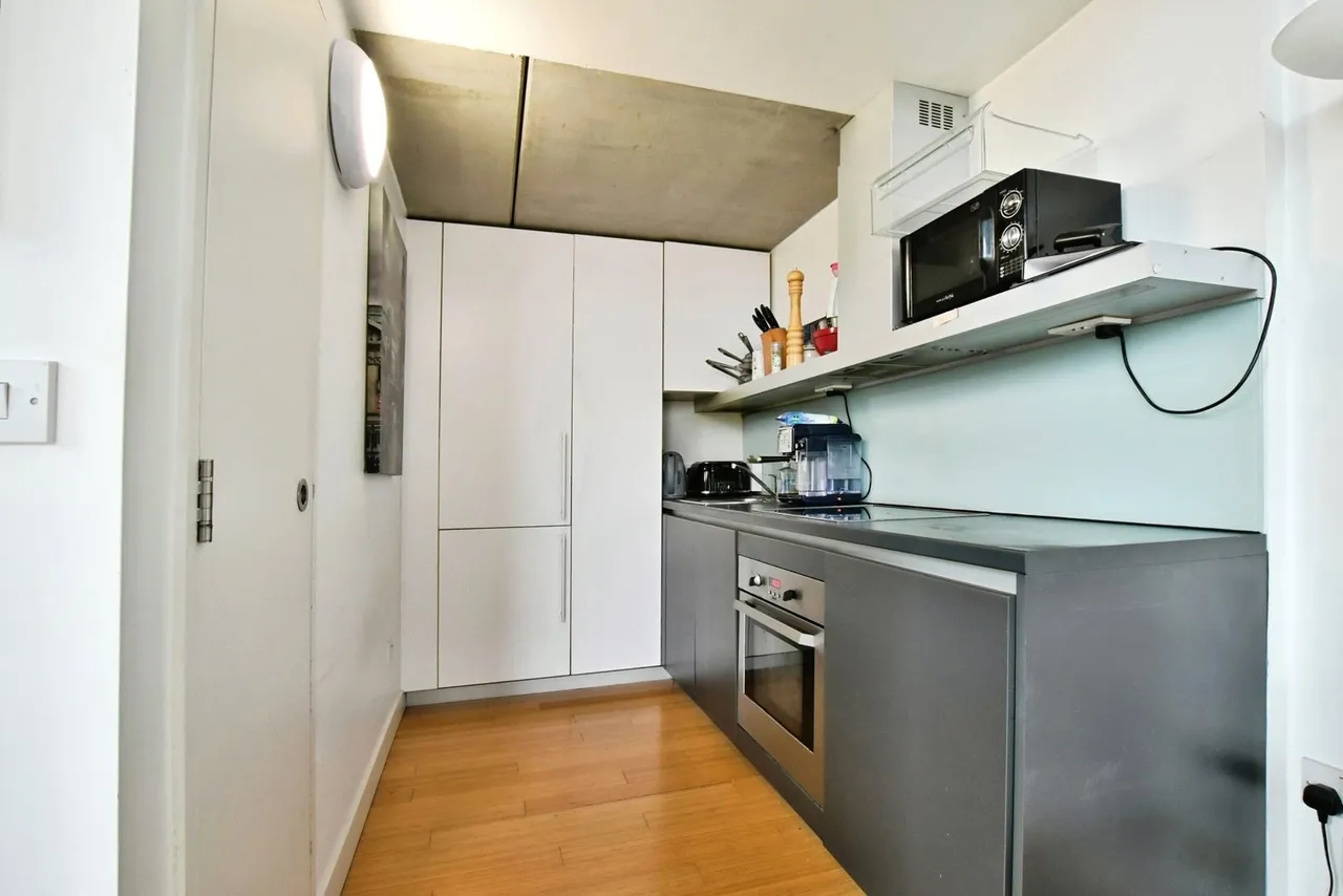 Woodfield Road, Greater Manchester, WA14, photo 5