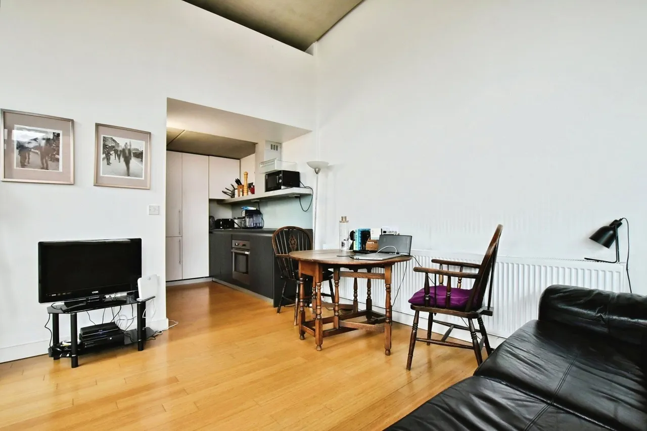 Woodfield Road, Greater Manchester, WA14, photo 4