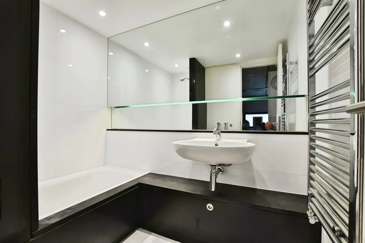 Woodfield Road, Greater Manchester, WA14, photo 12