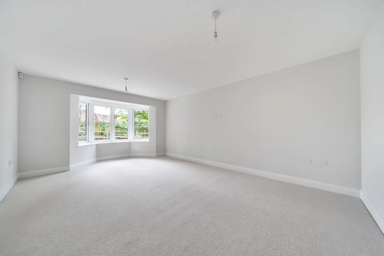 Folders Lane, Burgess Hill, RH15, photo 6