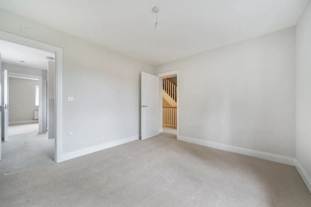 Folders Lane, Burgess Hill, RH15, photo 11