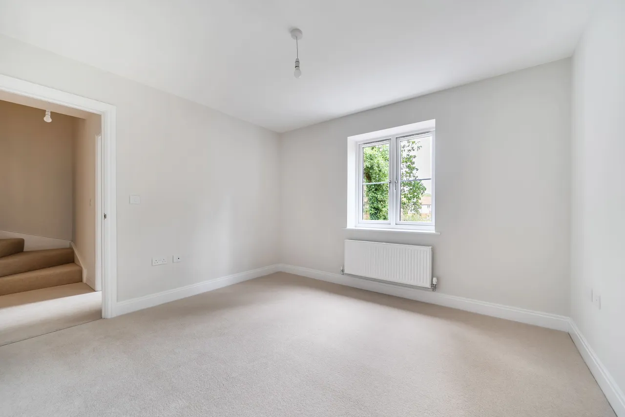 Folders Lane, Burgess Hill, RH15, photo 8