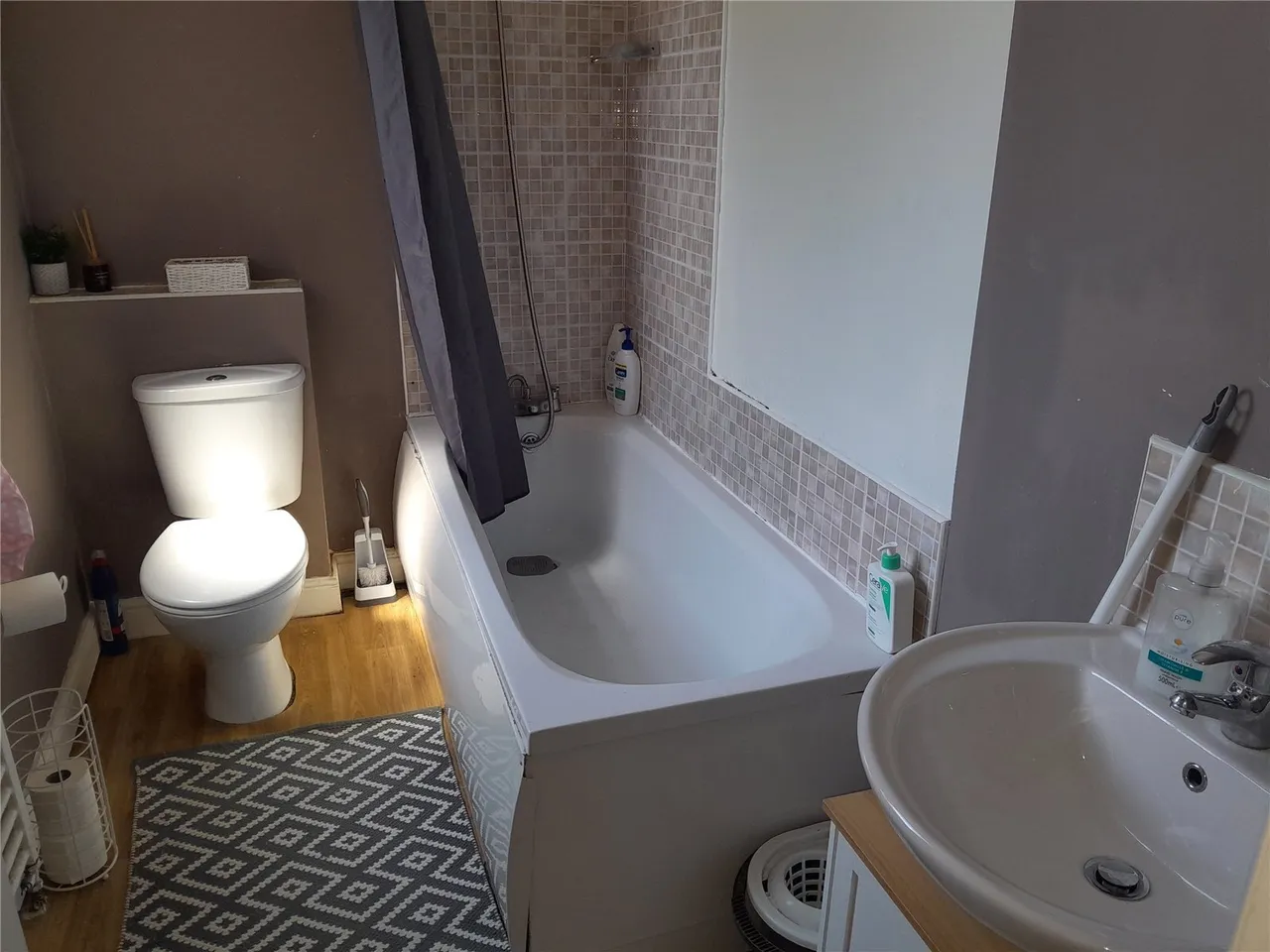 Tamworth Road, Kingsbury, B78, photo 9