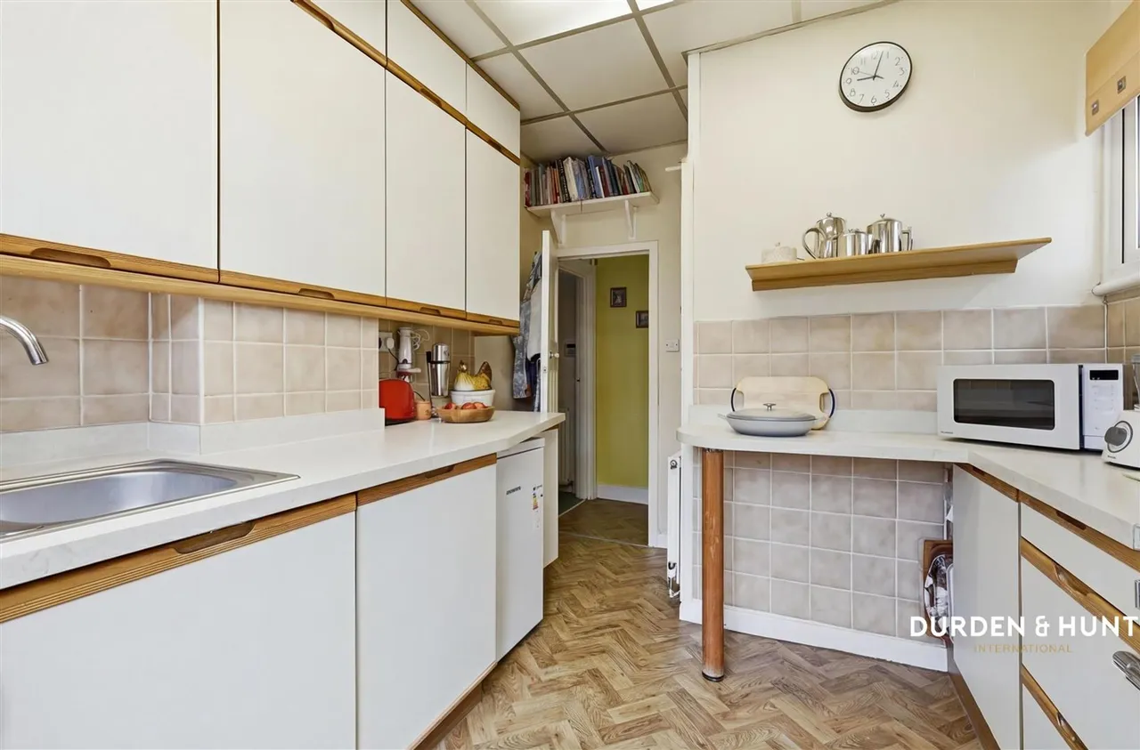 Western Road, Leigh-On-Sea, SS9, photo 7