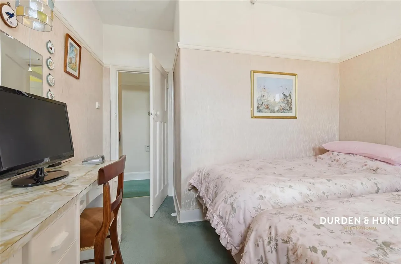 Western Road, Leigh-On-Sea, SS9, photo 14