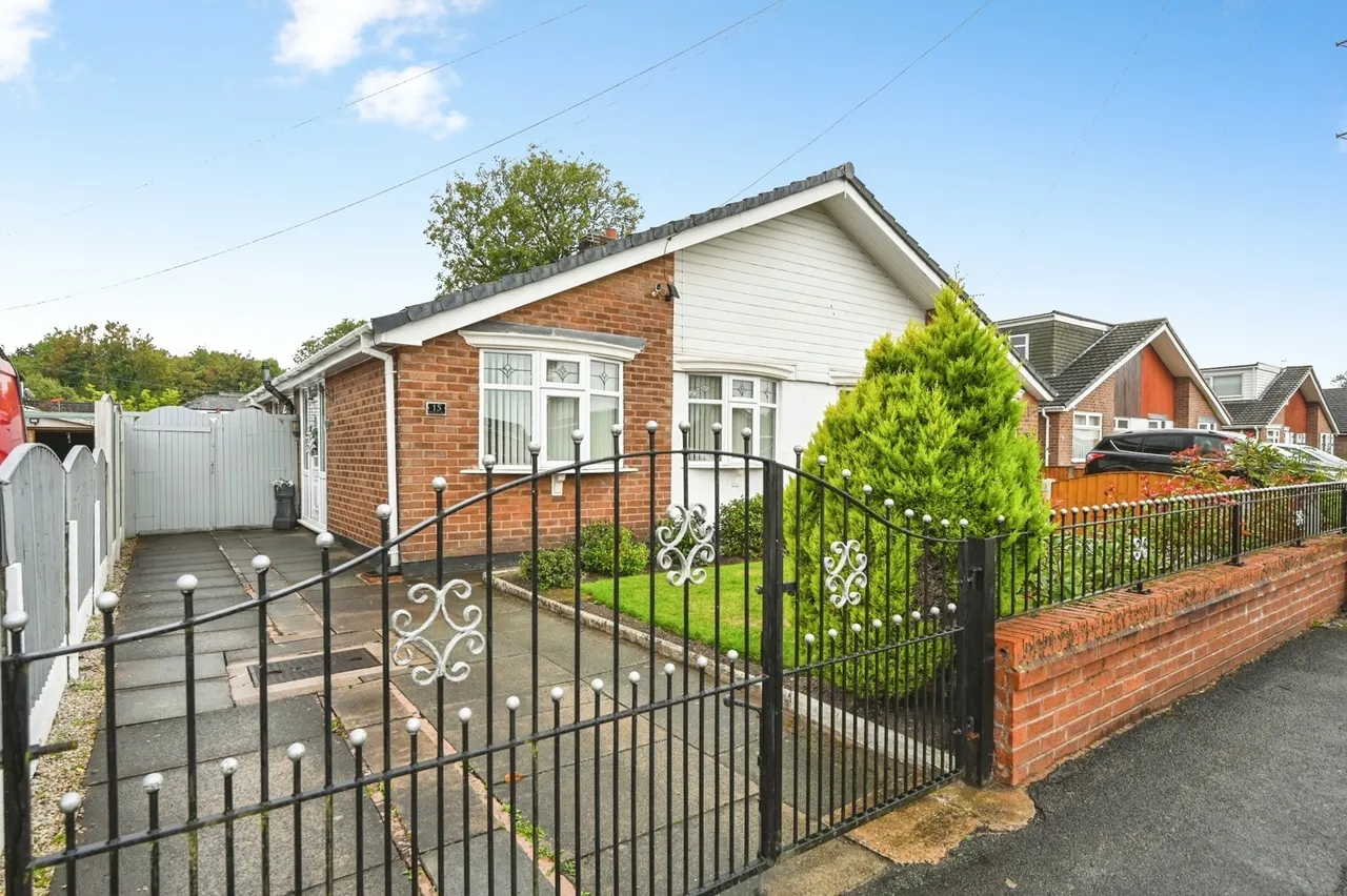 2 bed house for sale — Walkers Lane, Penketh, Warrington, Cheshire, WA5