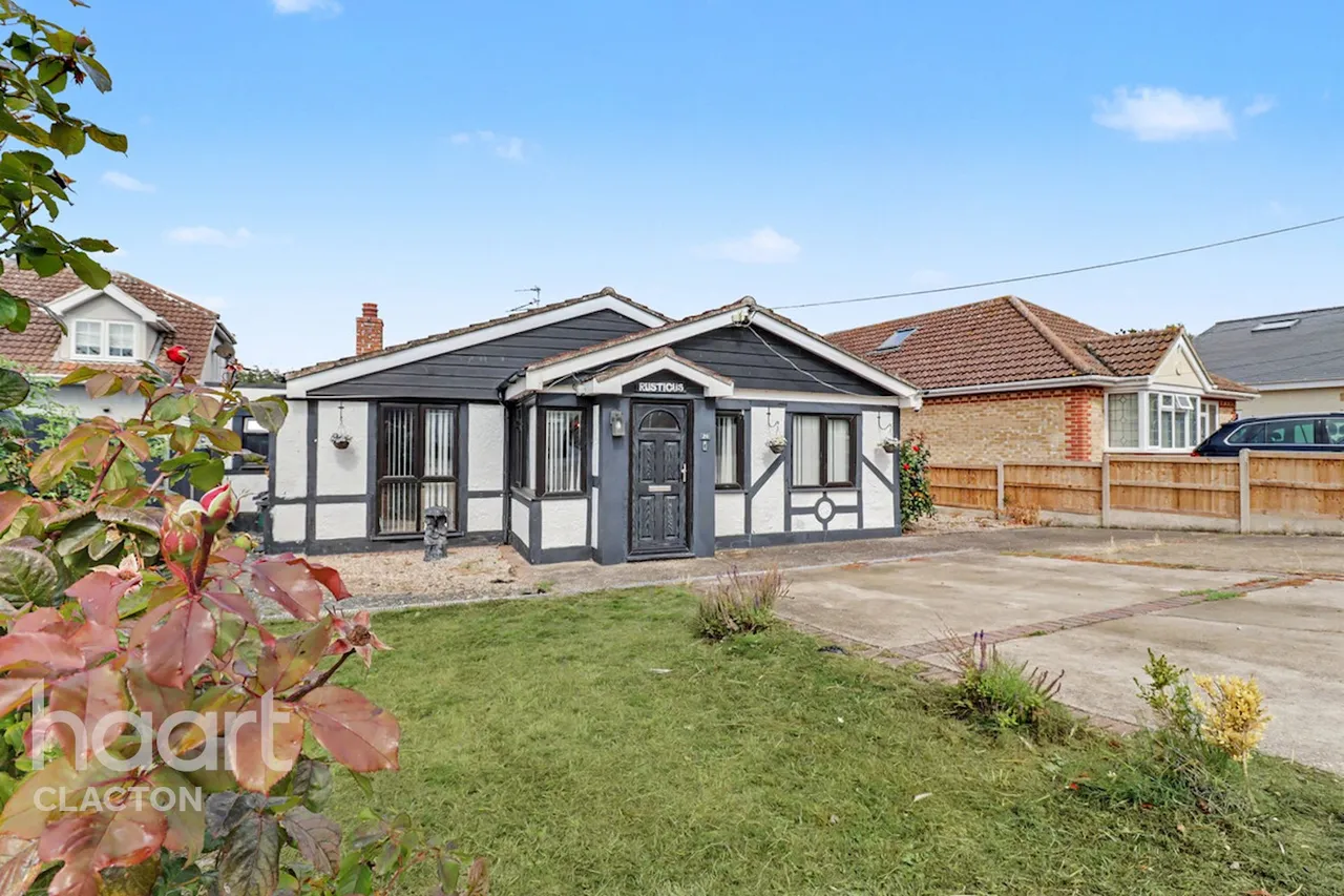 2 bed house for sale, Oakmead Road, Clacton-On-Sea, CO16
