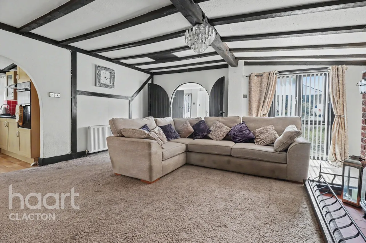 Oakmead Road, Clacton-On-Sea, CO16, photo 6
