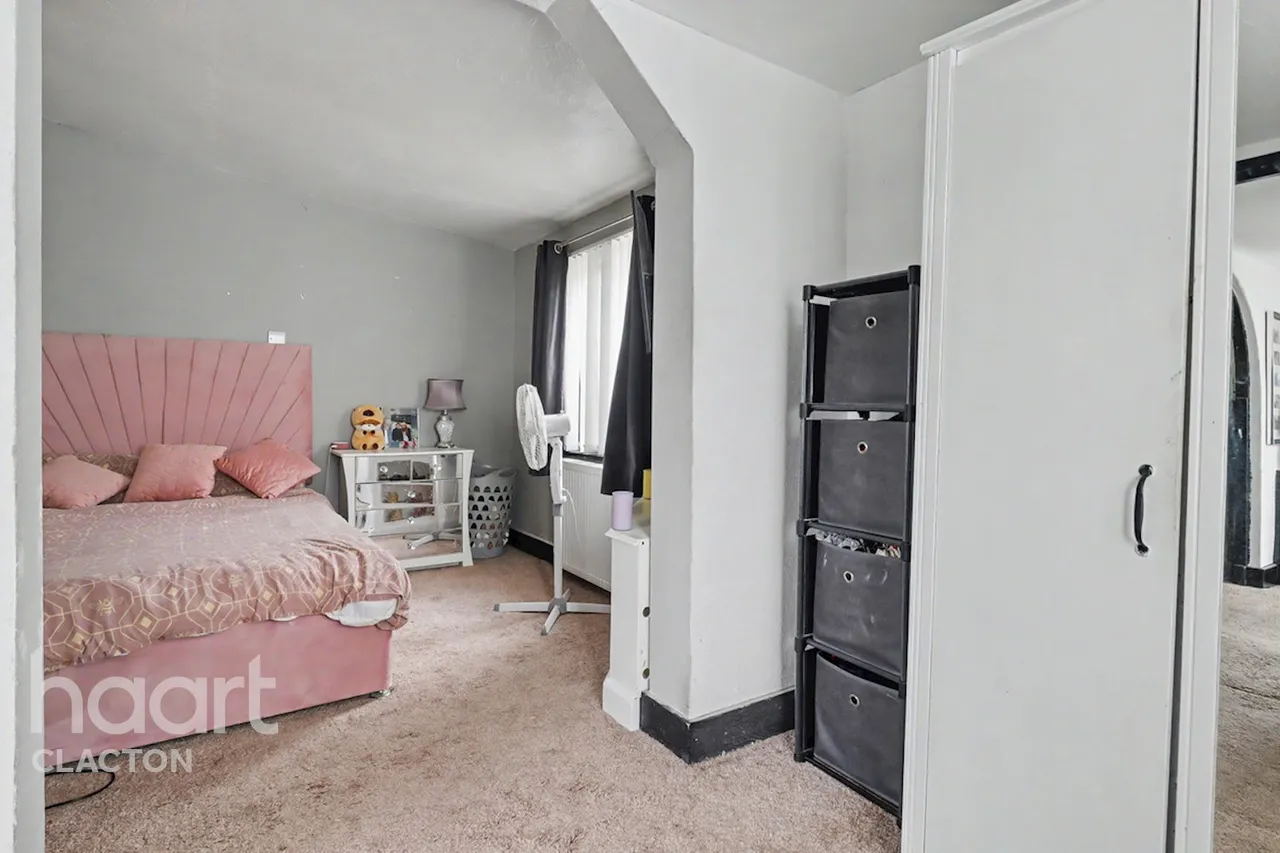 Oakmead Road, Clacton-On-Sea, CO16, photo 16