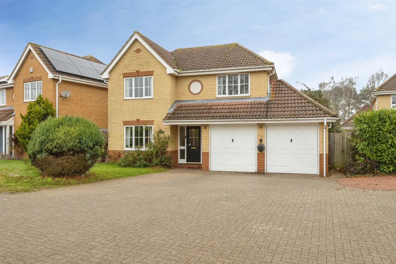 4 bed house for sale — Kingswood Avenue, Taverham, Norwich
