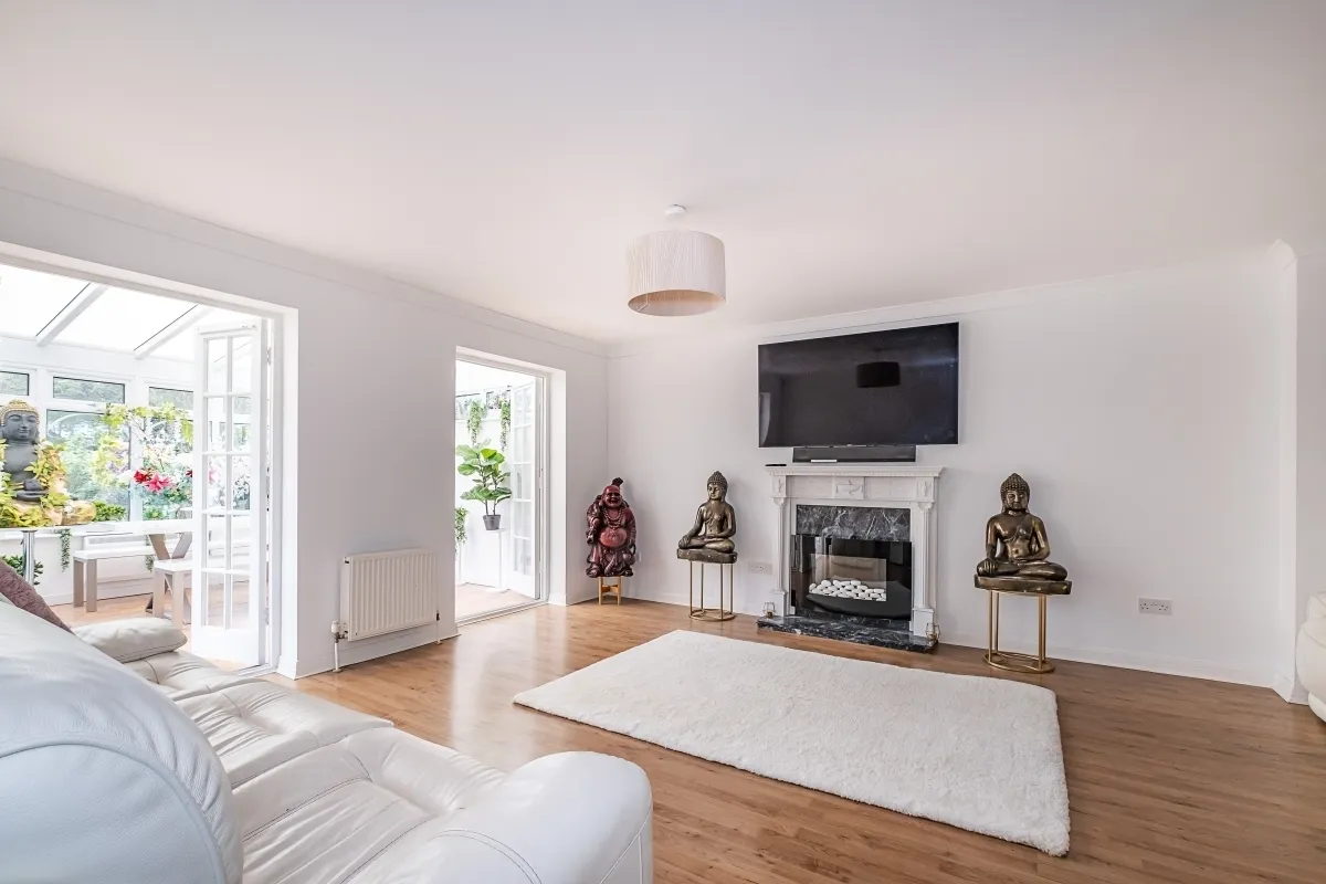 Princes Road Teddington TW11, photo 2