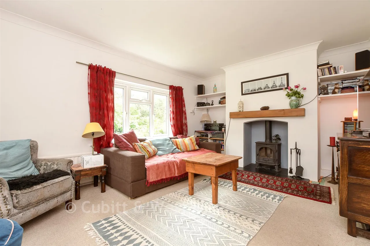 Bedlow Lane, Cranleigh, GU6, photo 6