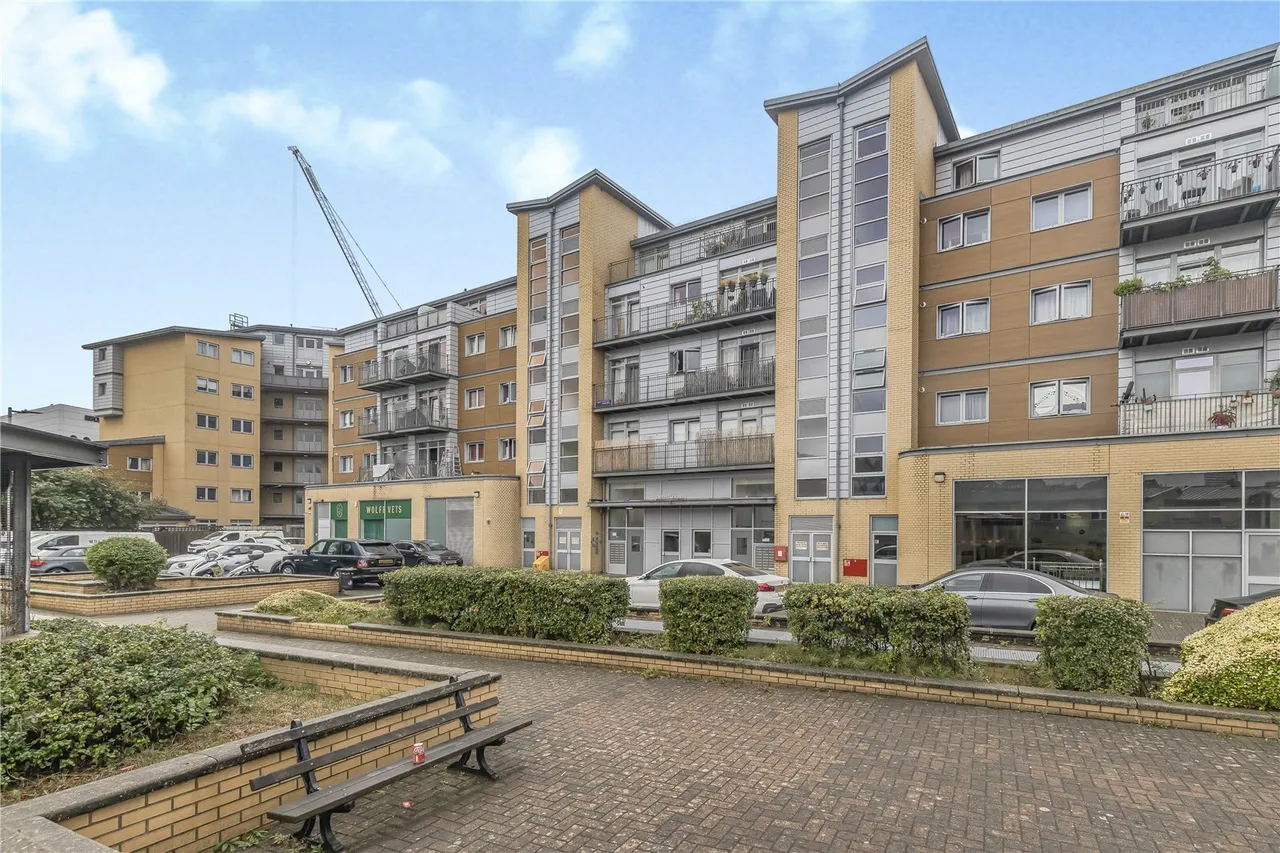 Wandsworth Bridge Road, London, SW6, photo 13