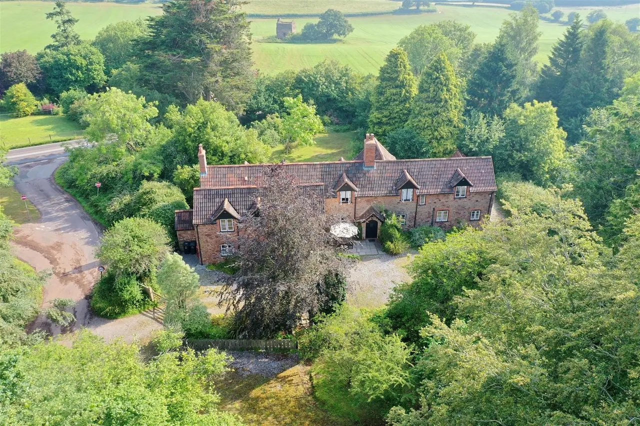 Dodington, Nether Stowey, Somerset TA5 1LE, photo 4