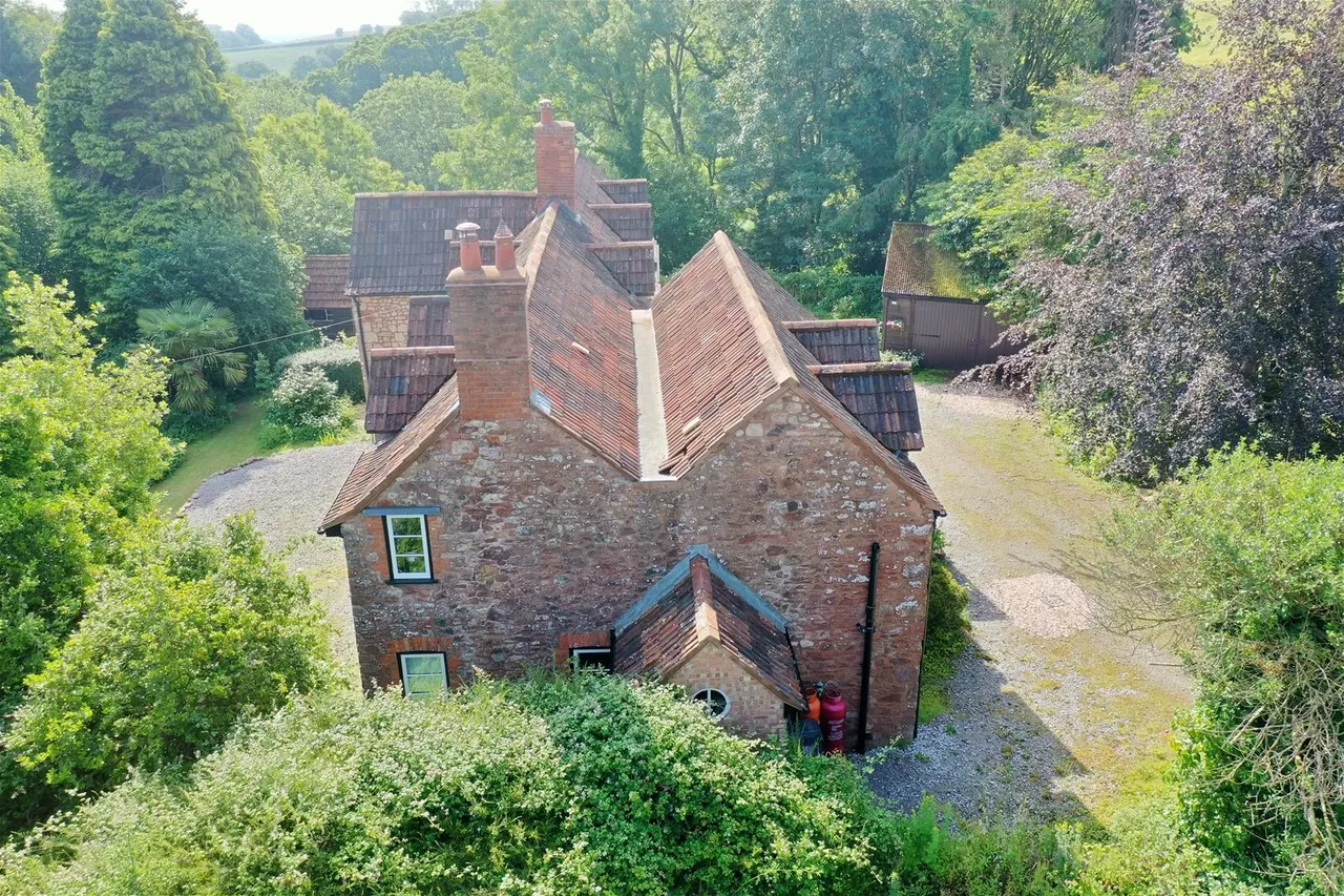 Dodington, Nether Stowey, Somerset TA5 1LE, photo 49