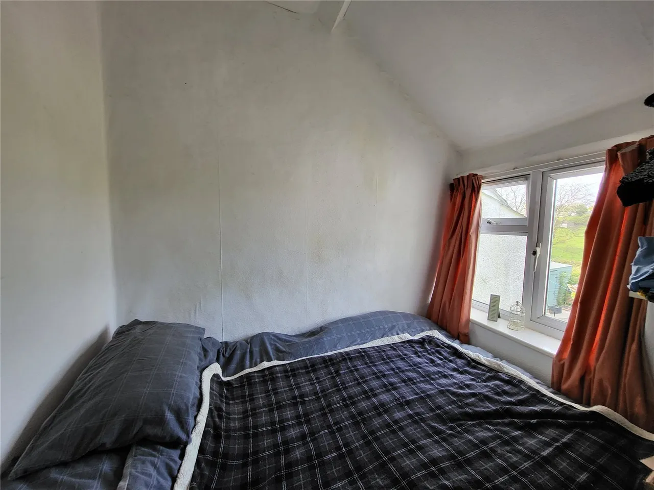 Mountain Road, LL68, photo 7