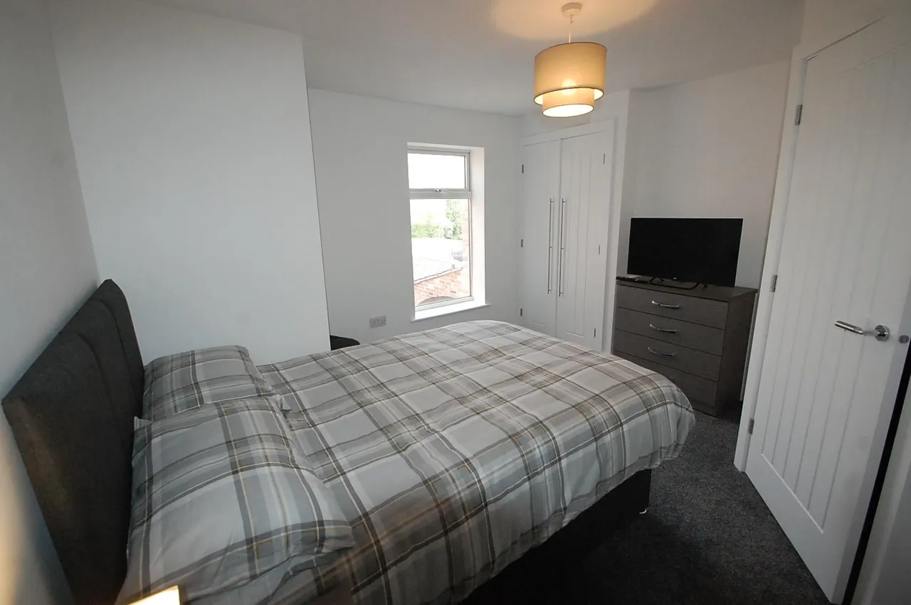 Calais Road, Burton upon Trent, DE13, photo 2
