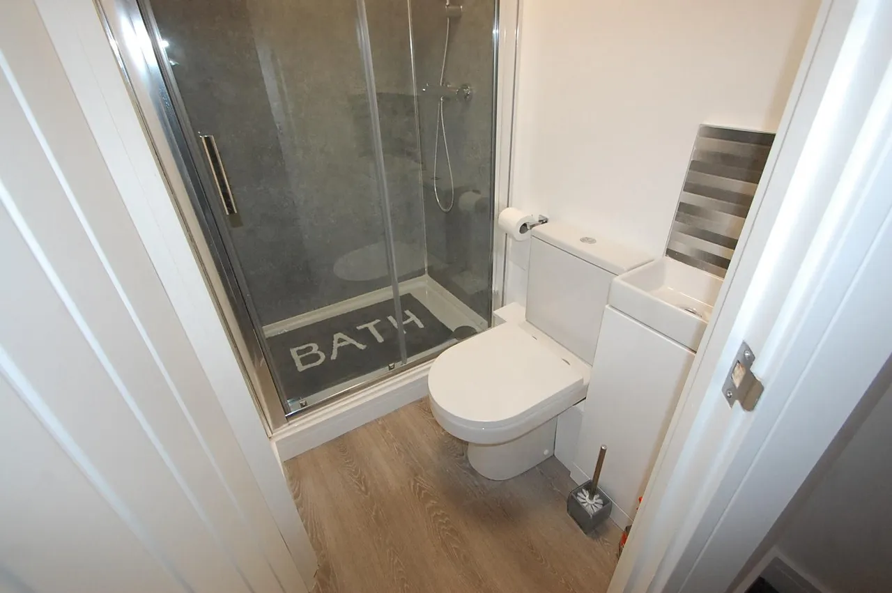 Calais Road, Burton upon Trent, DE13, photo 3