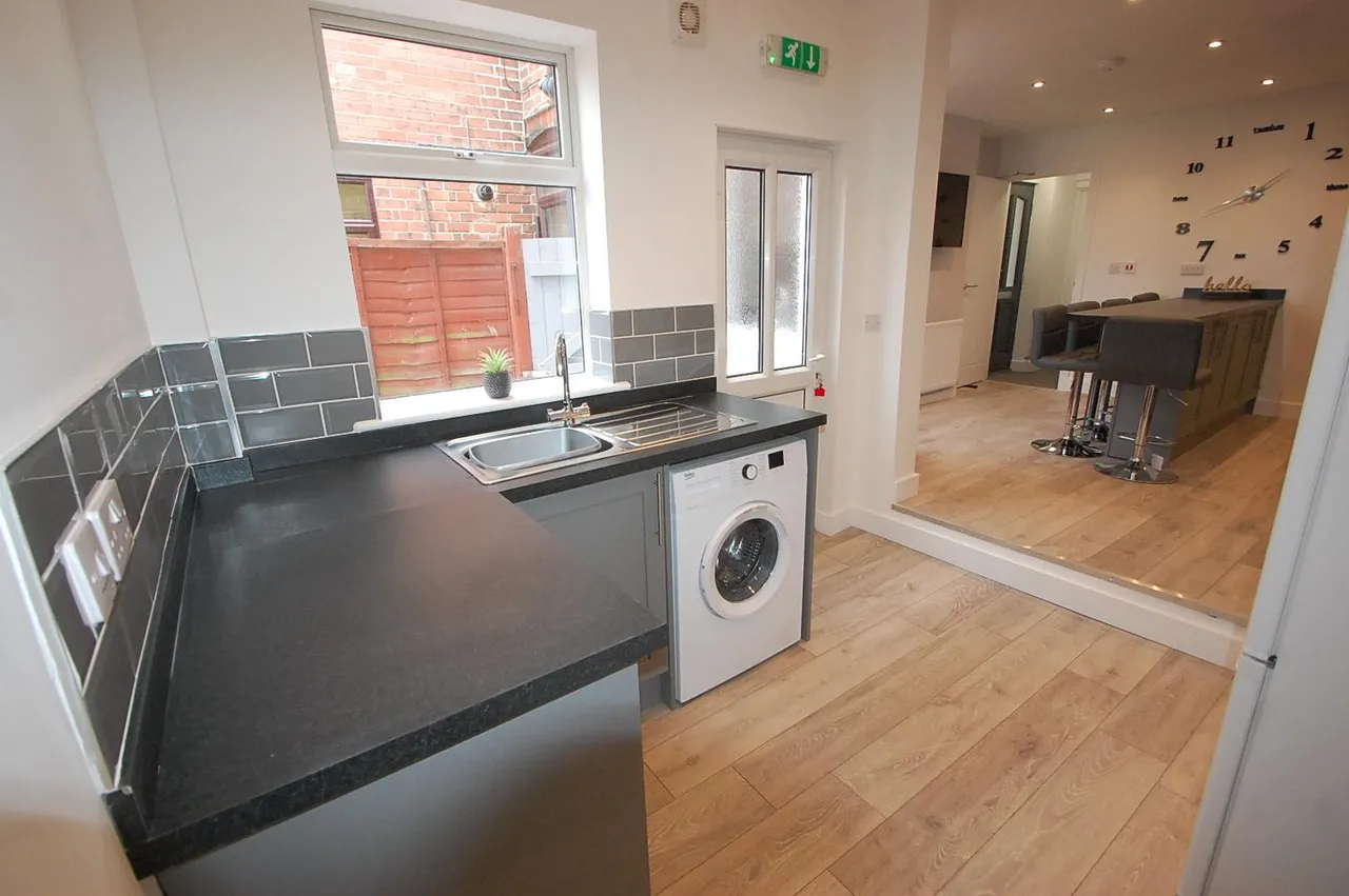 Calais Road, Burton upon Trent, DE13, photo 6