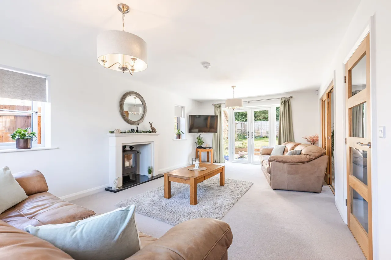 An Exceptional Home within a Bespoke, photo 10
