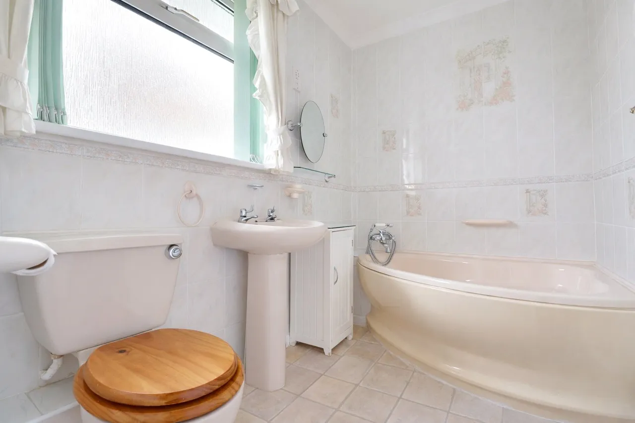 Oak Tree Drive, Barnstaple, EX32, photo 11