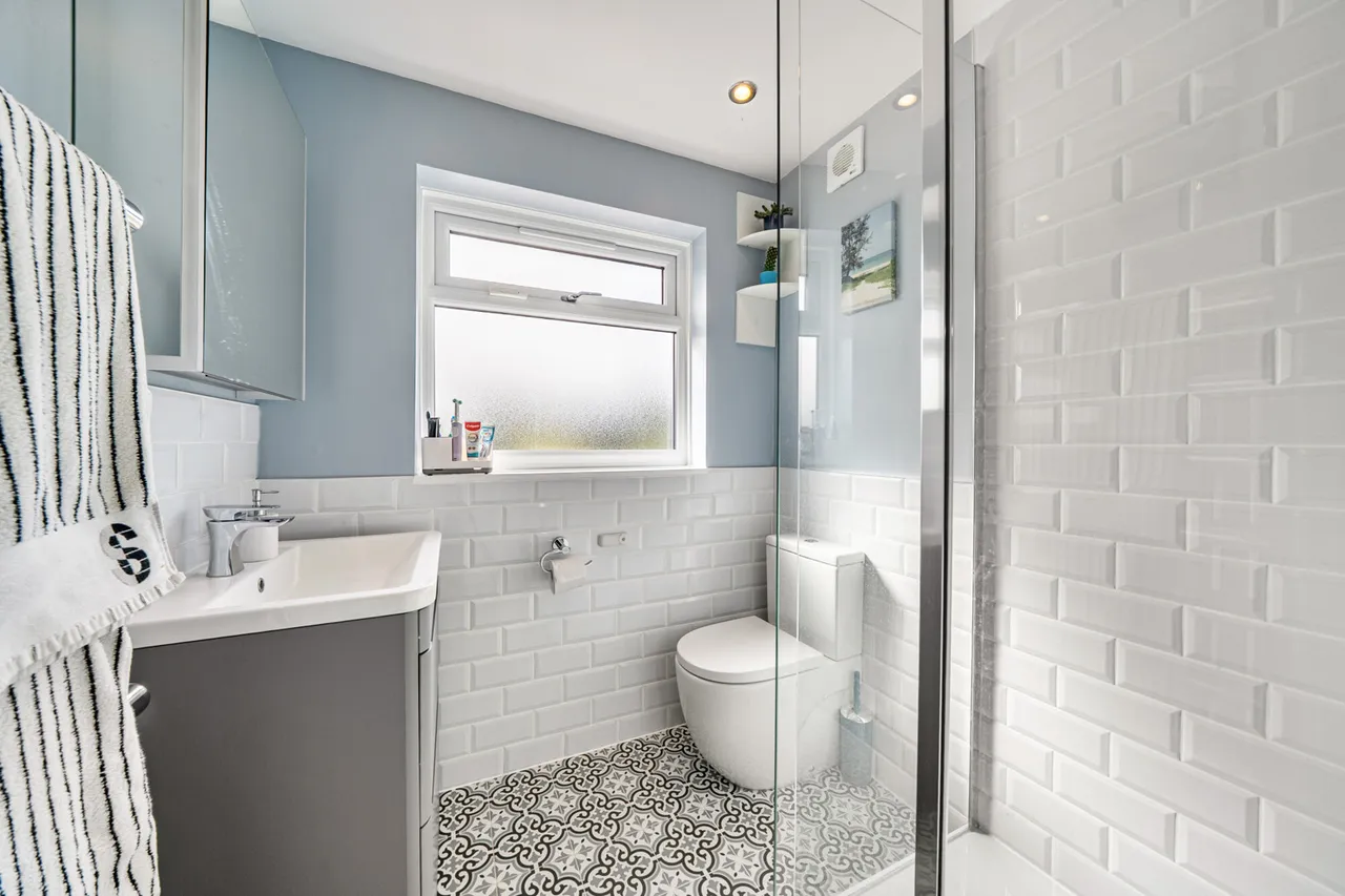 Copthall Road East, Ickenham, UB10, photo 8