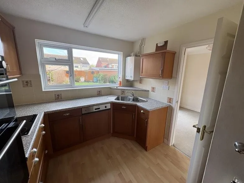 Belmont Close, Bridgwater TA6 7JR, photo 11