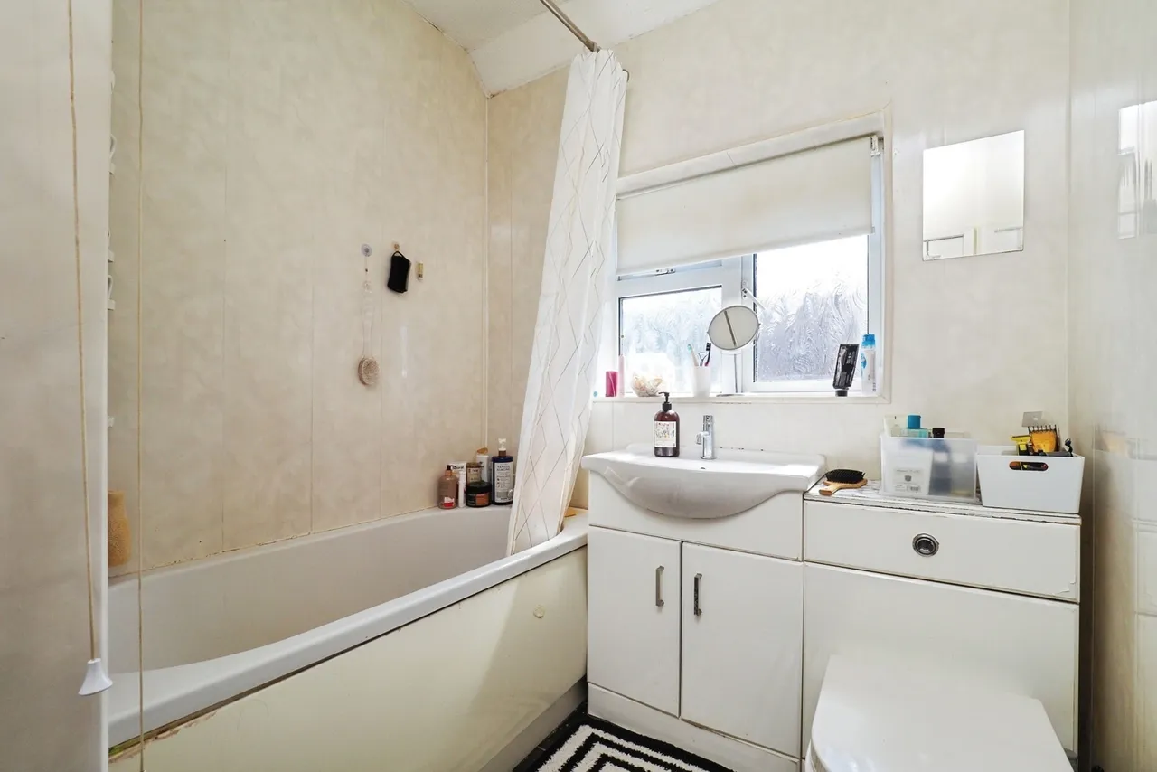 Alexandra Crescent, Beeston, Nottingham, Nottinghamshire, NG9, photo 8