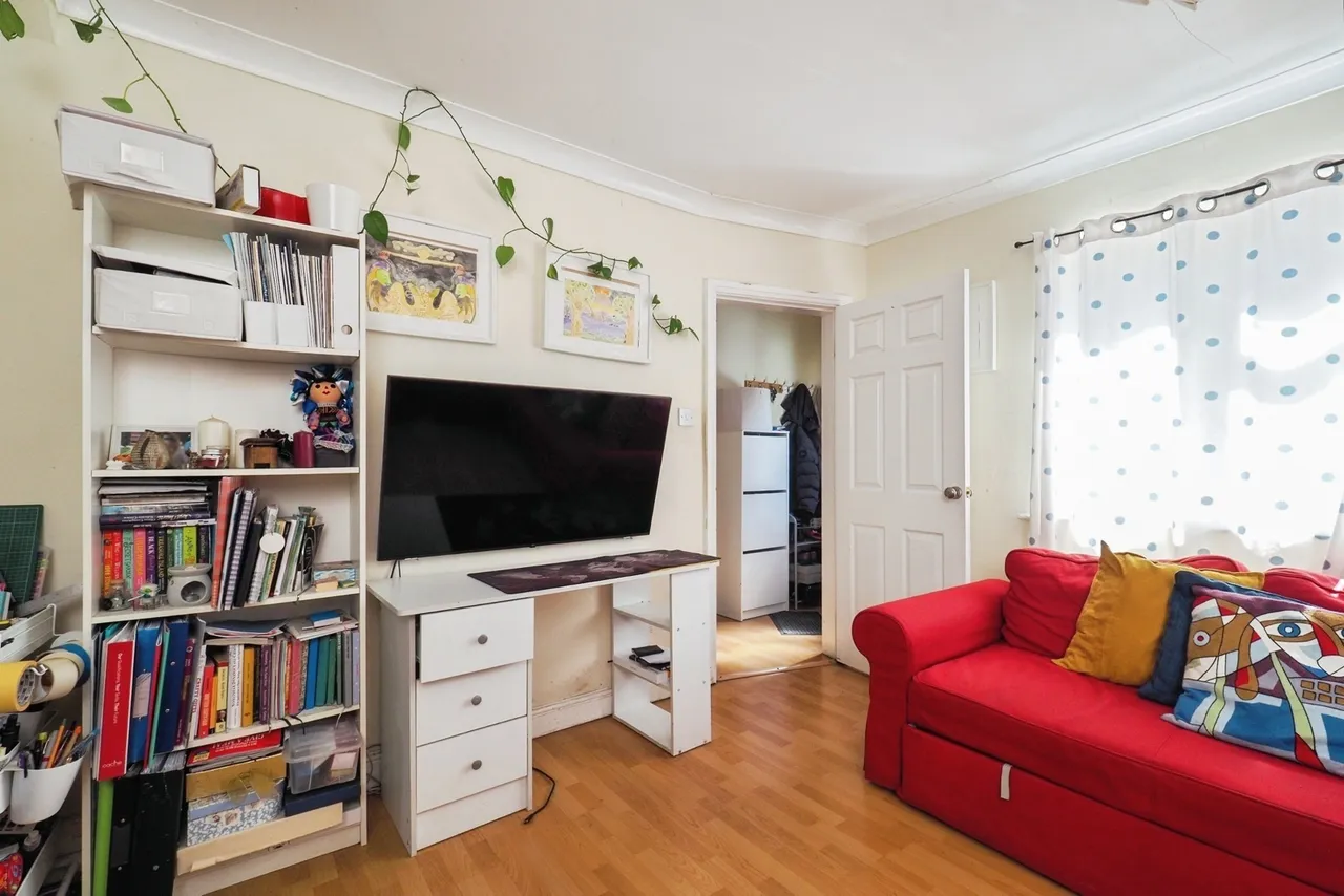 Alexandra Crescent, Beeston, Nottingham, Nottinghamshire, NG9, photo 16