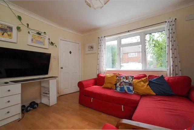 Alexandra Crescent, Beeston, Nottingham, Nottinghamshire, NG9, photo 3