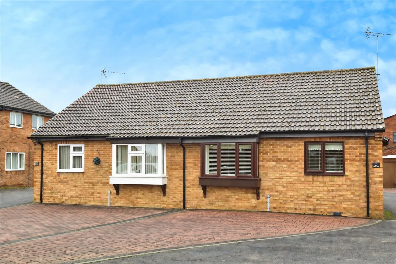 2 bed house for sale, Westbury
