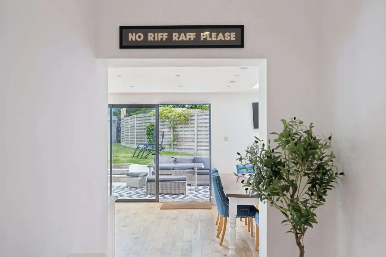 Sycamore Road, Chalfont St. Giles, Buckinghamshire, HP8 4LG, photo 6