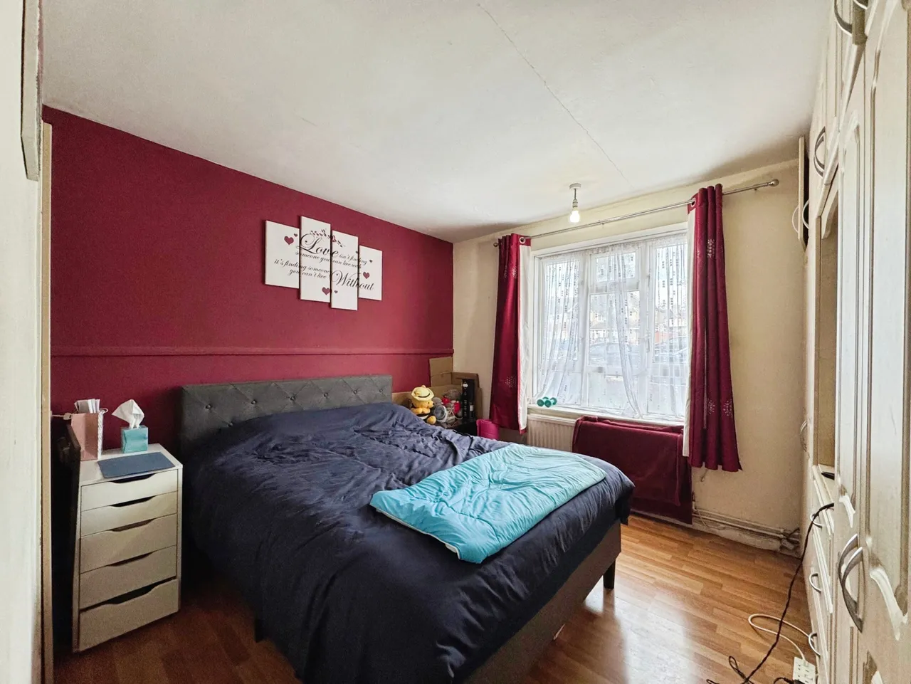 Camrose Avenue, Edgware, HA8, photo 5