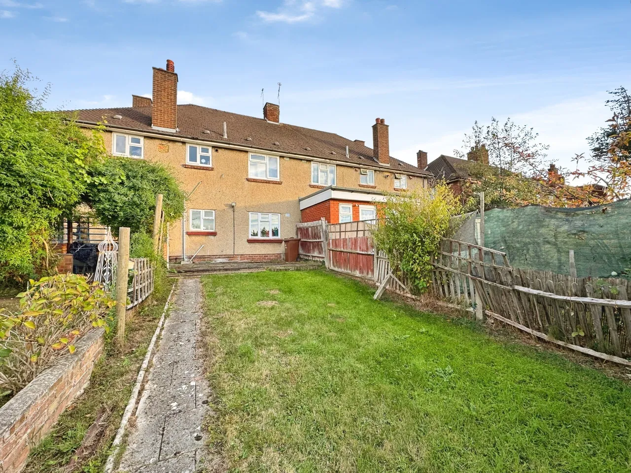 Camrose Avenue, Edgware, HA8, photo 9