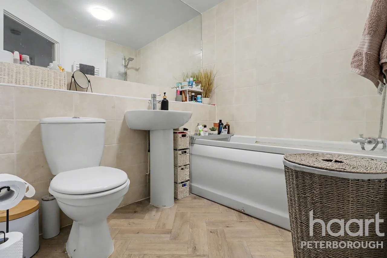 New Lakeside, Hampton Vale, PE7, photo 10