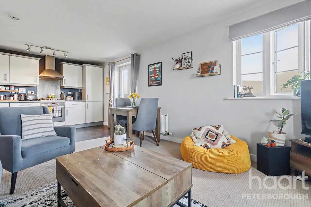 New Lakeside, Hampton Vale, PE7, photo 4