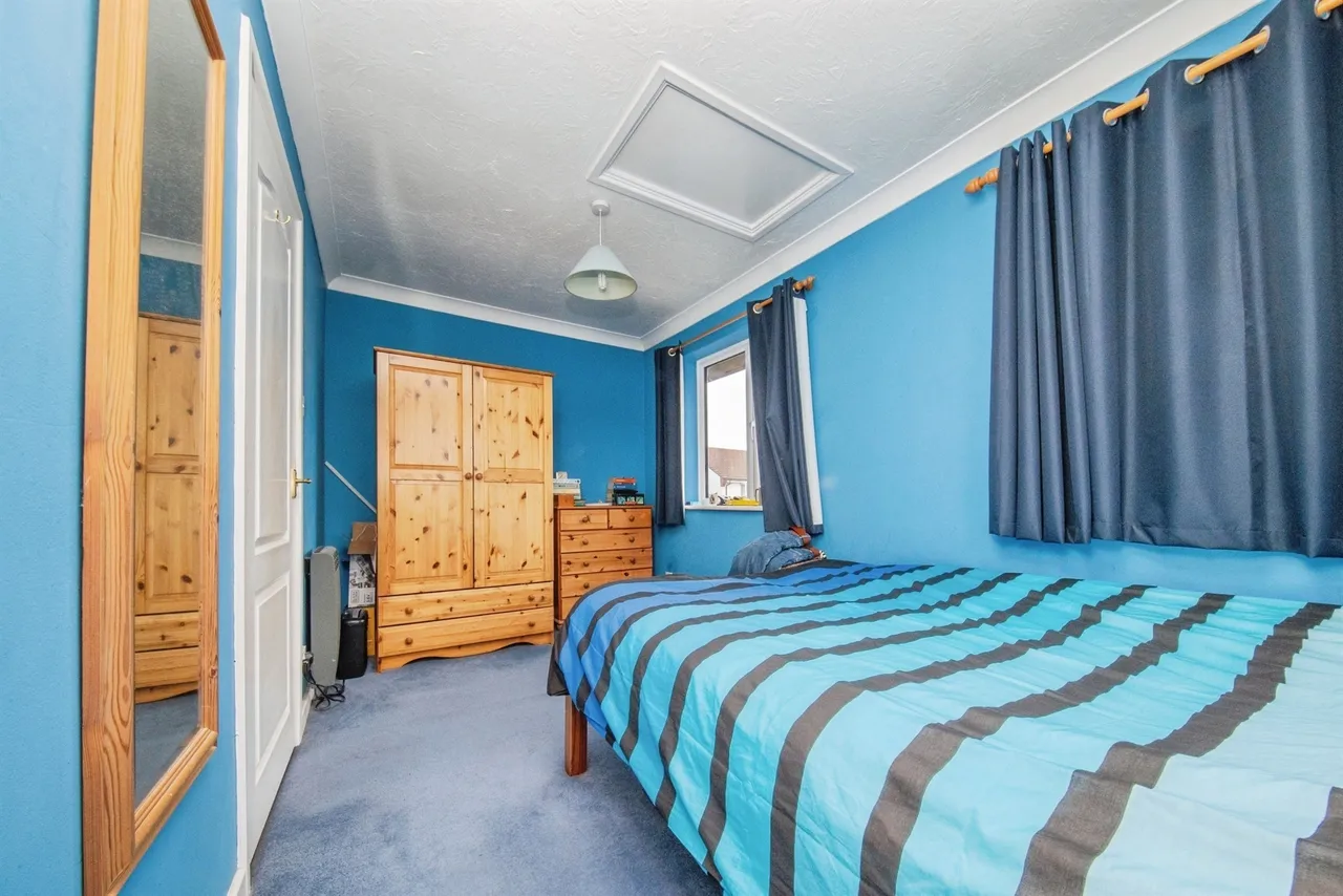 Bignell Croft, Highwoods, CO4, photo 10