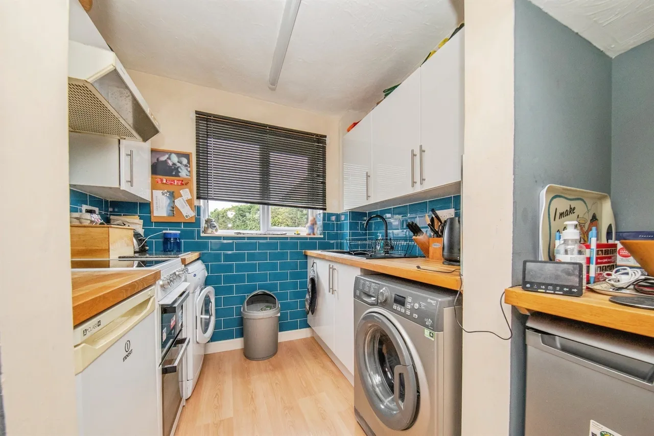 Bignell Croft, Highwoods, CO4, photo 8