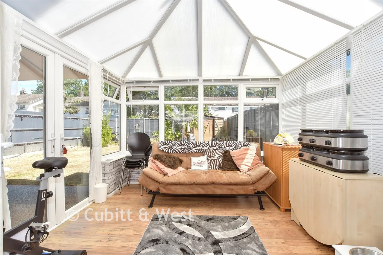 Climping Road, Ifield, RH11, photo 2