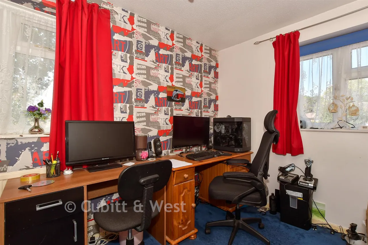 Climping Road, Ifield, RH11, photo 12