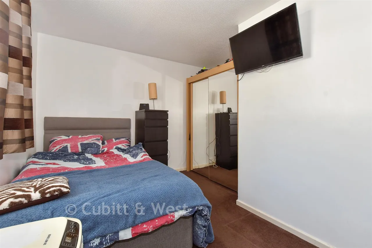 Climping Road, Ifield, RH11, photo 11
