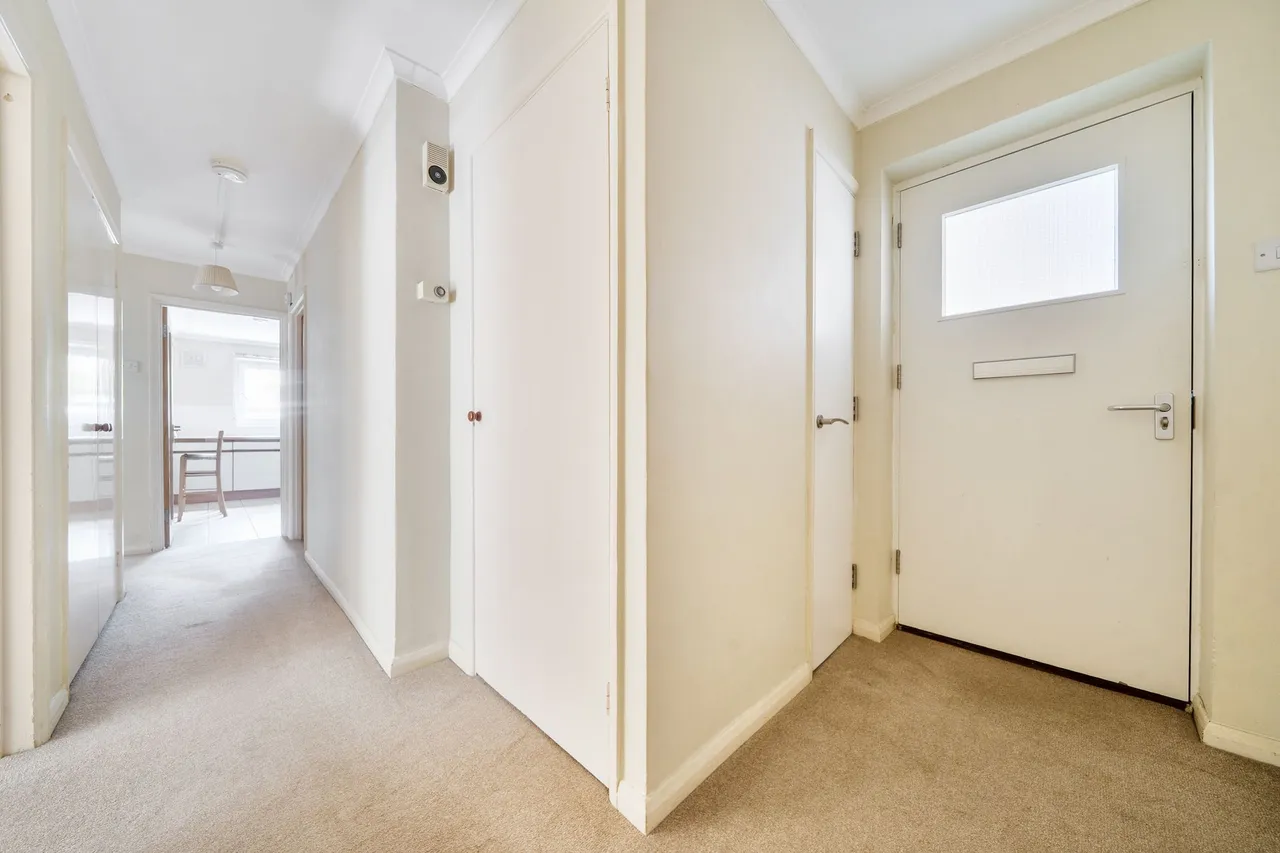 Cedar Court, Haslemere, GU27, photo 5